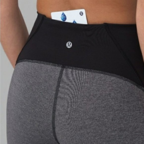Lululemon Train Times Crop in Heathered Black/Black Size 6 - Picture 5 of 15
